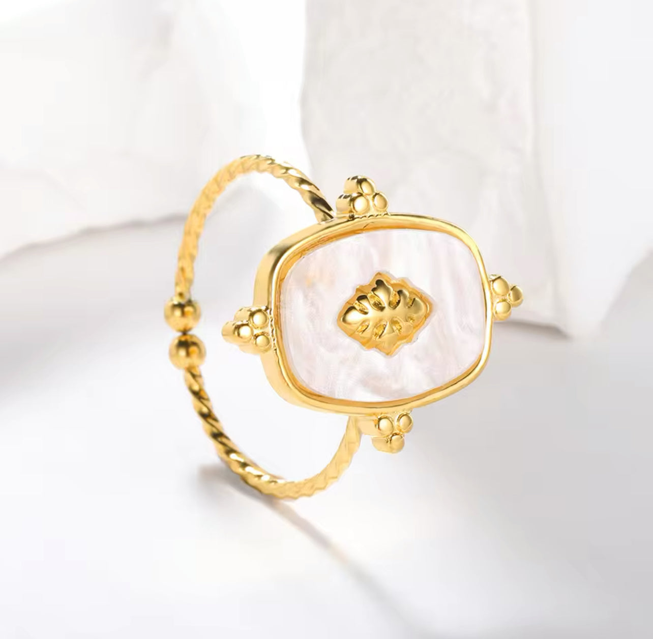 Square Ornamental Ring