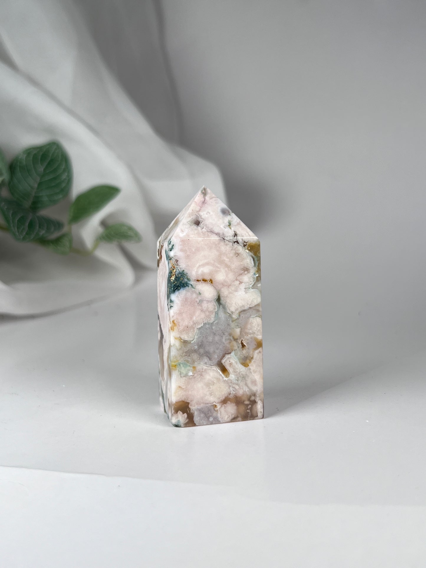 Green Flower agate tower