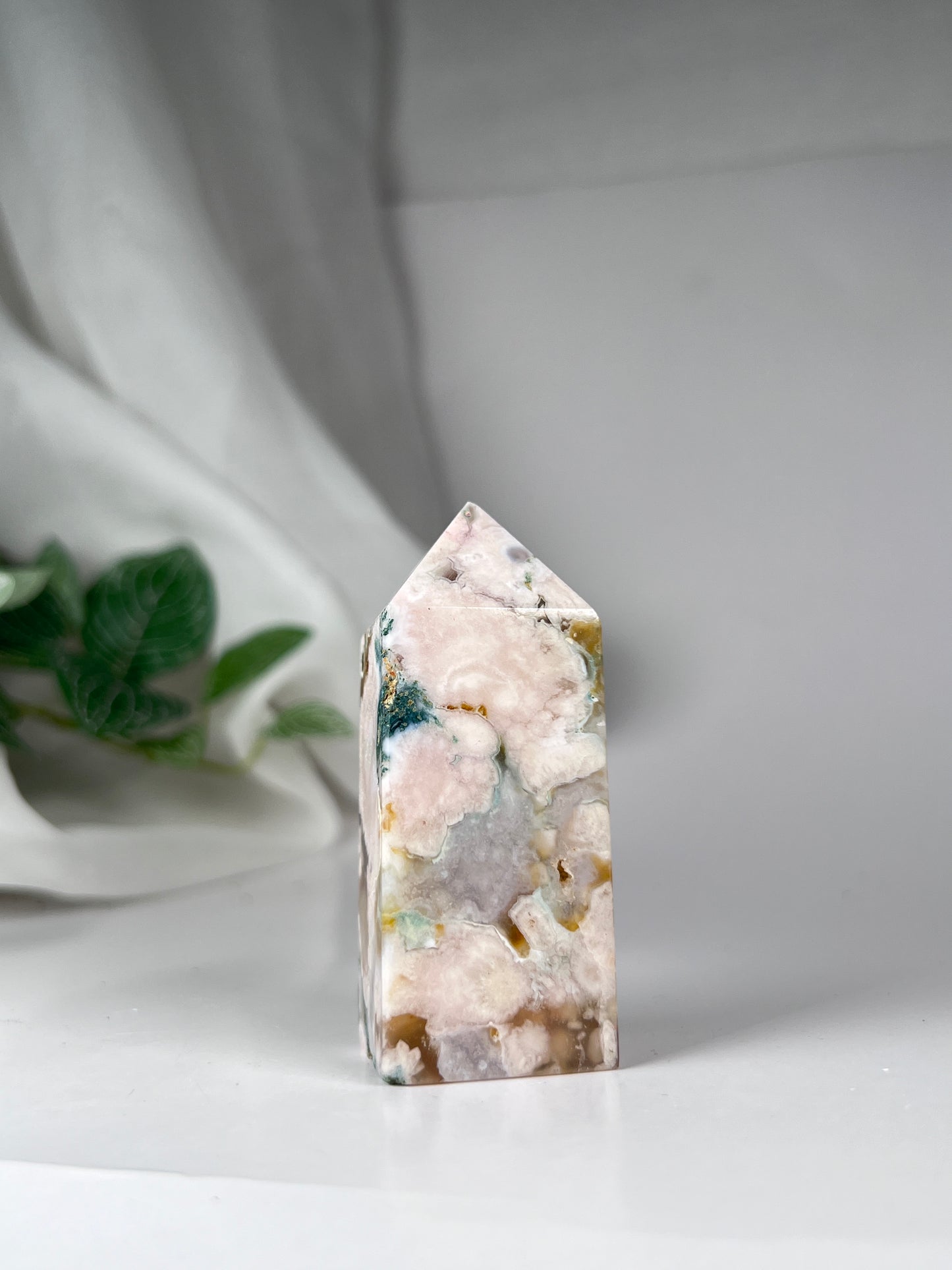 Green Flower agate tower