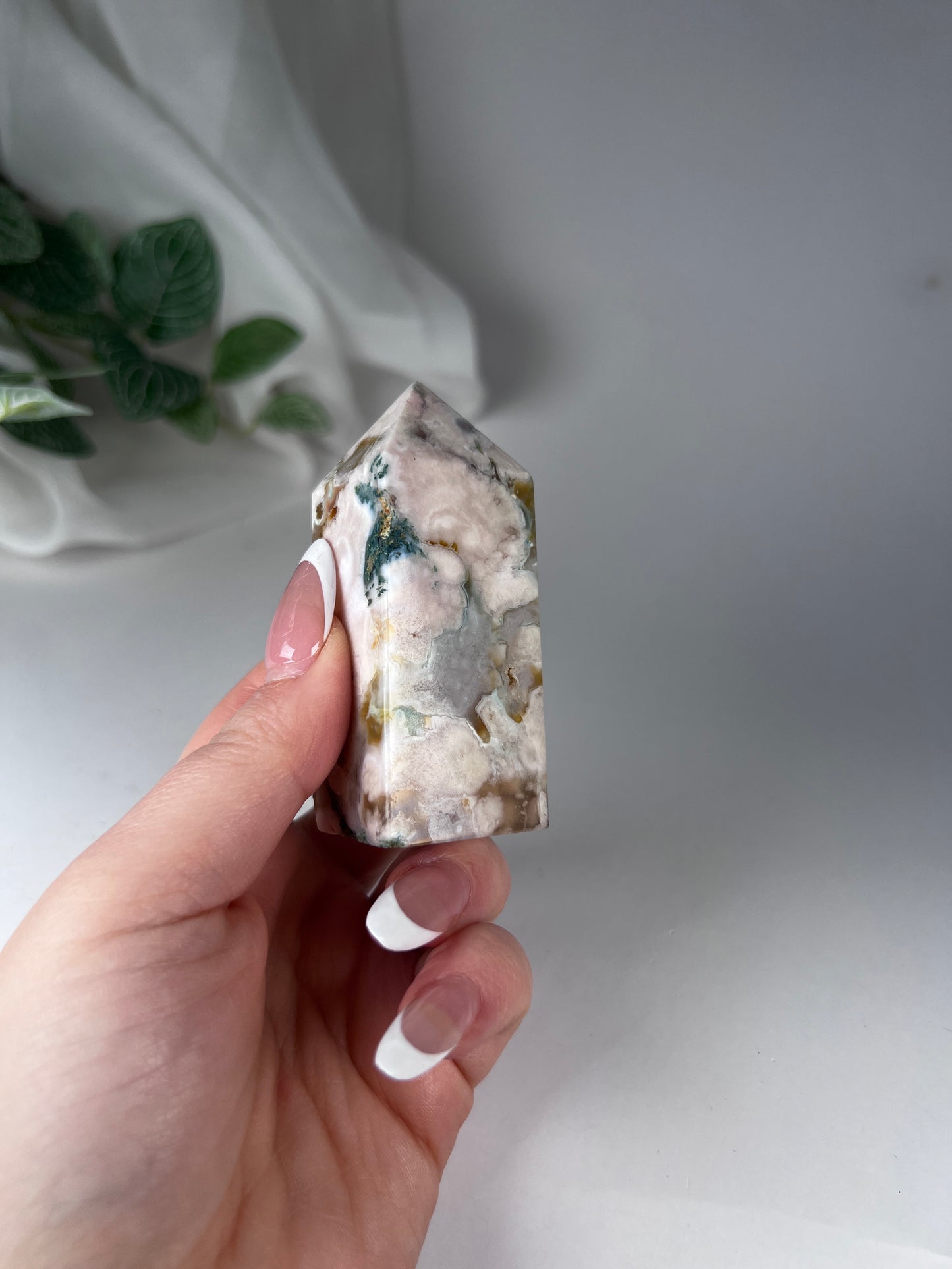 Green Flower agate tower