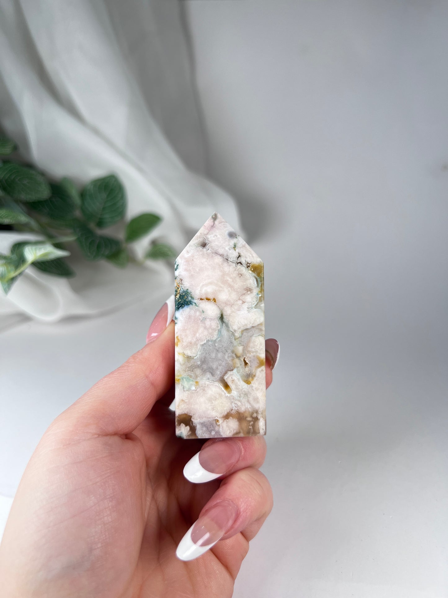 Green Flower agate tower