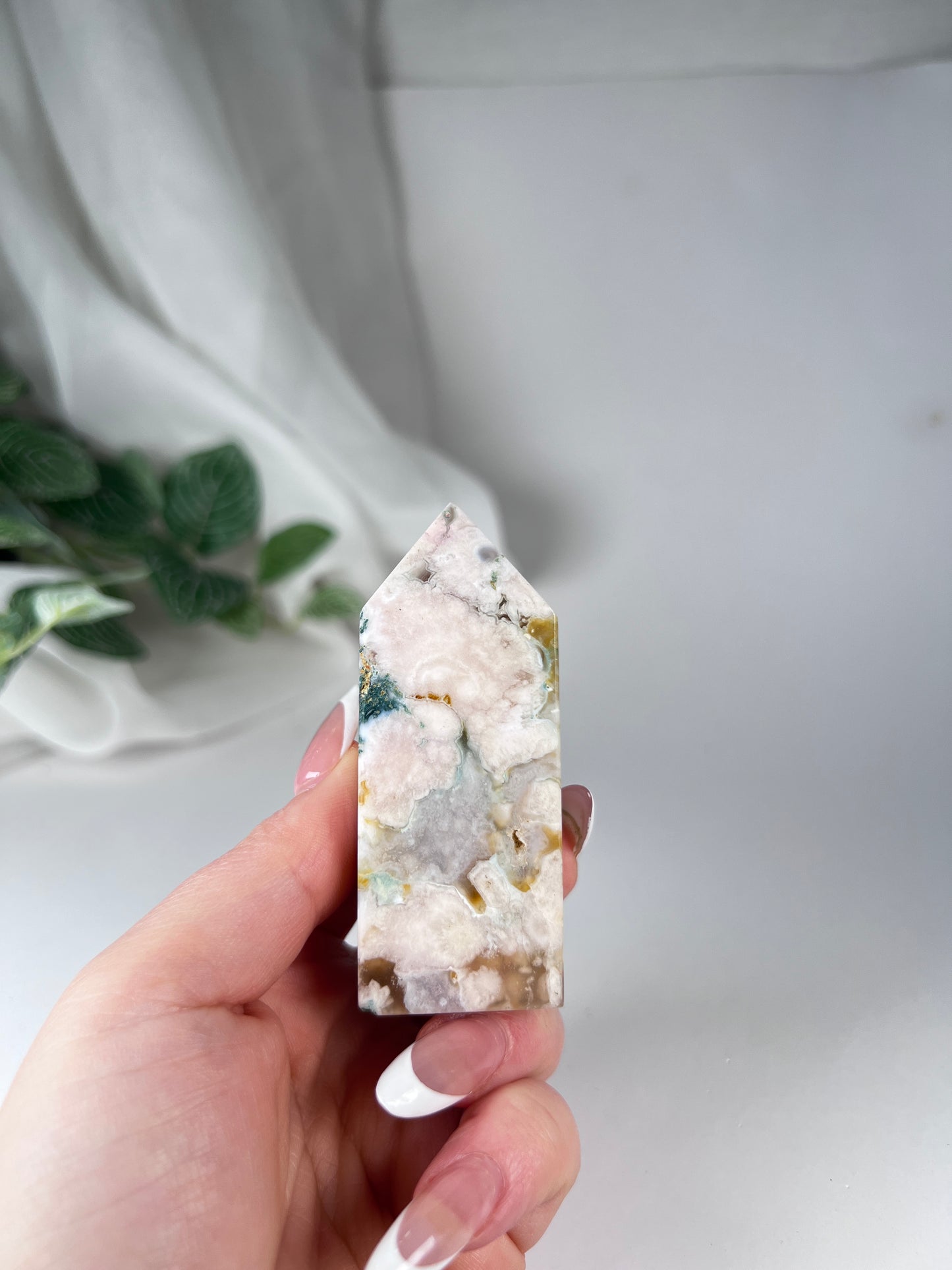 Green Flower agate tower
