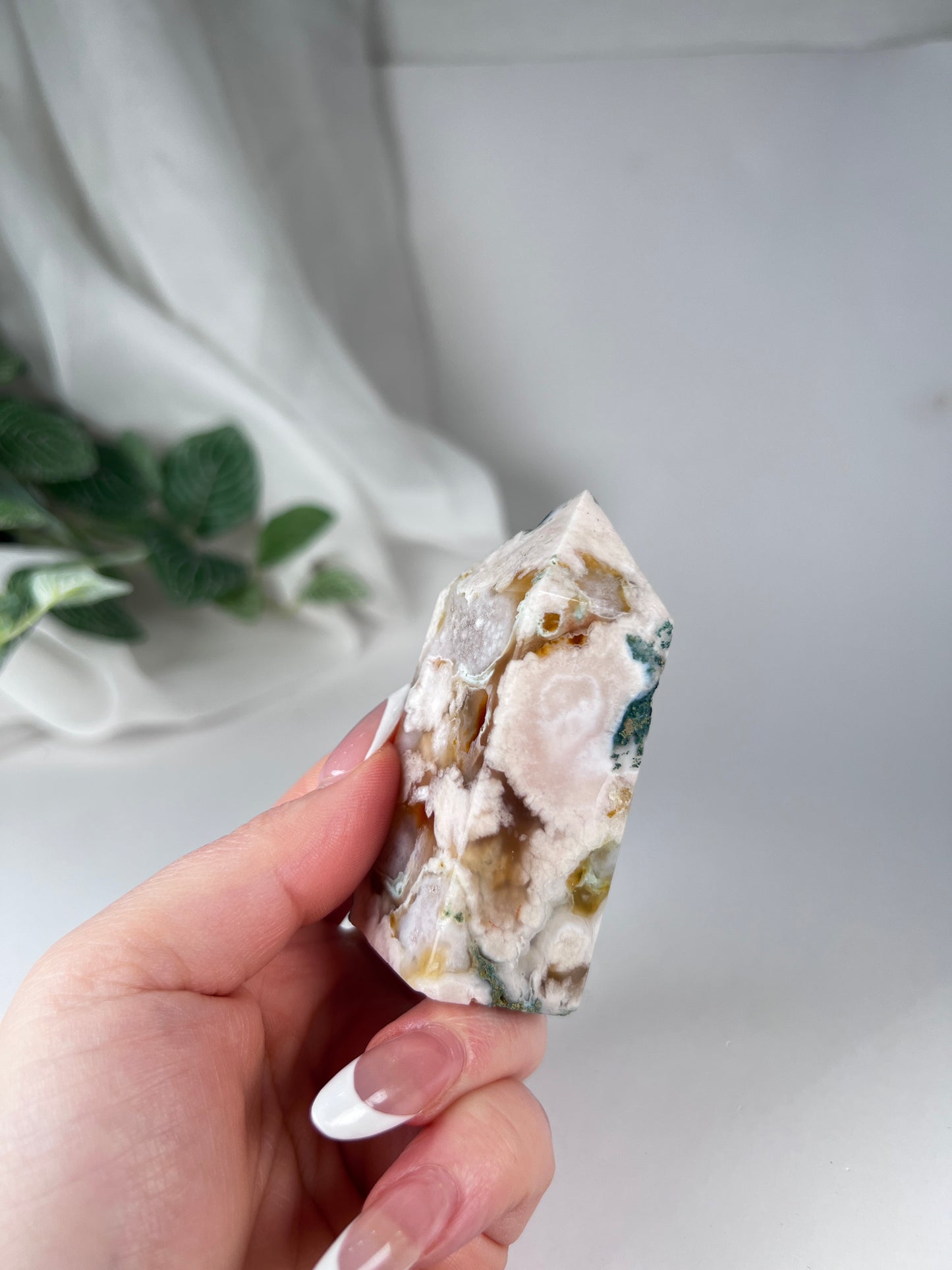 Green Flower agate tower