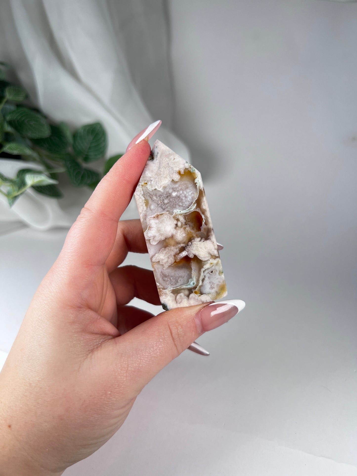 Green Flower agate tower