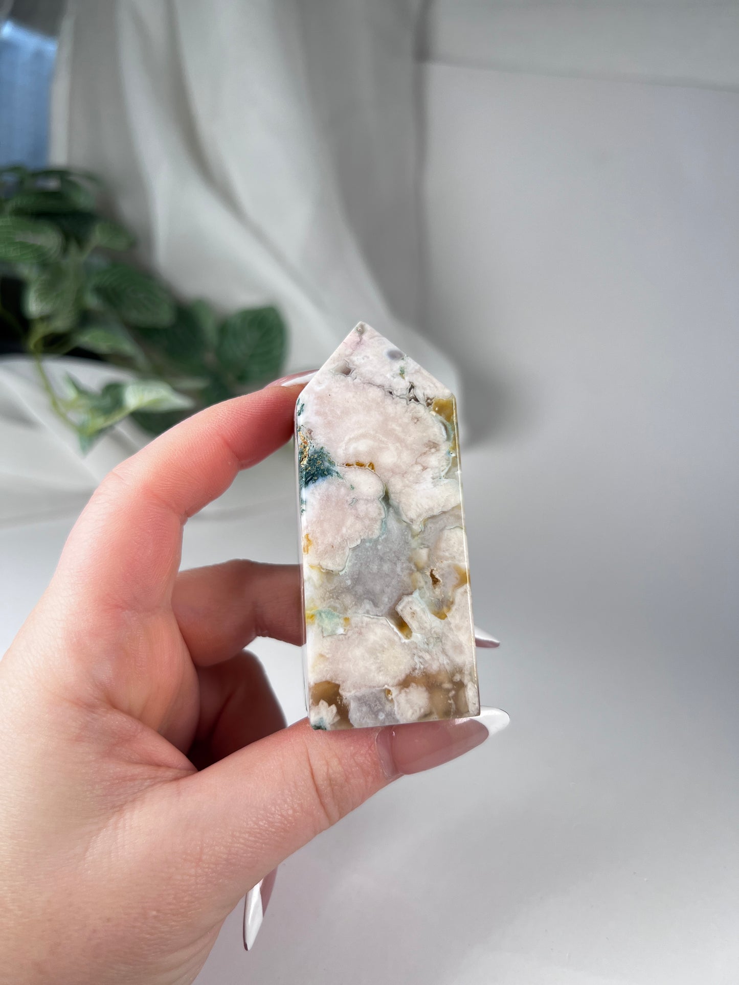 Green Flower agate tower