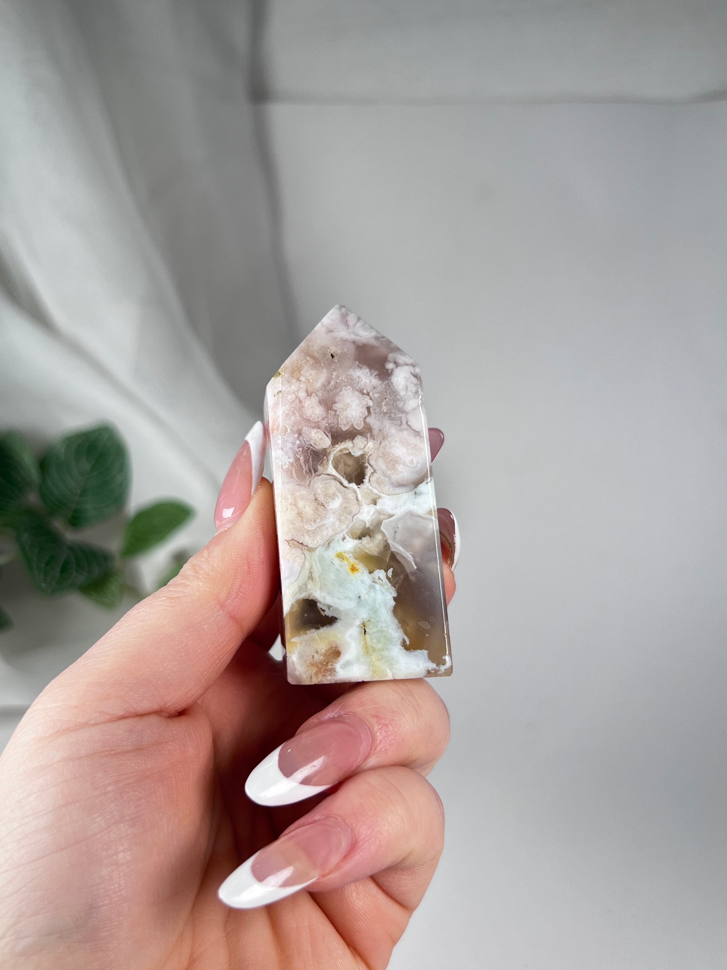 Green Flower agate tower