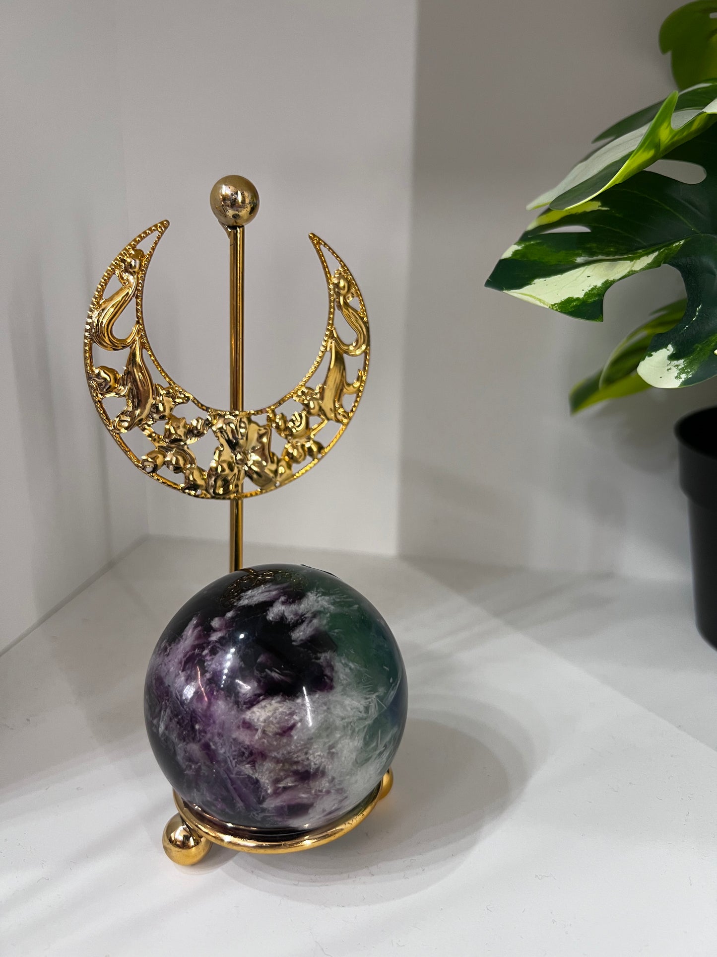 Crescent Moon Sphere Holder
