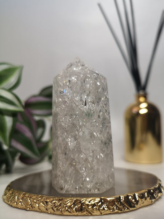 Crackle quartz tower