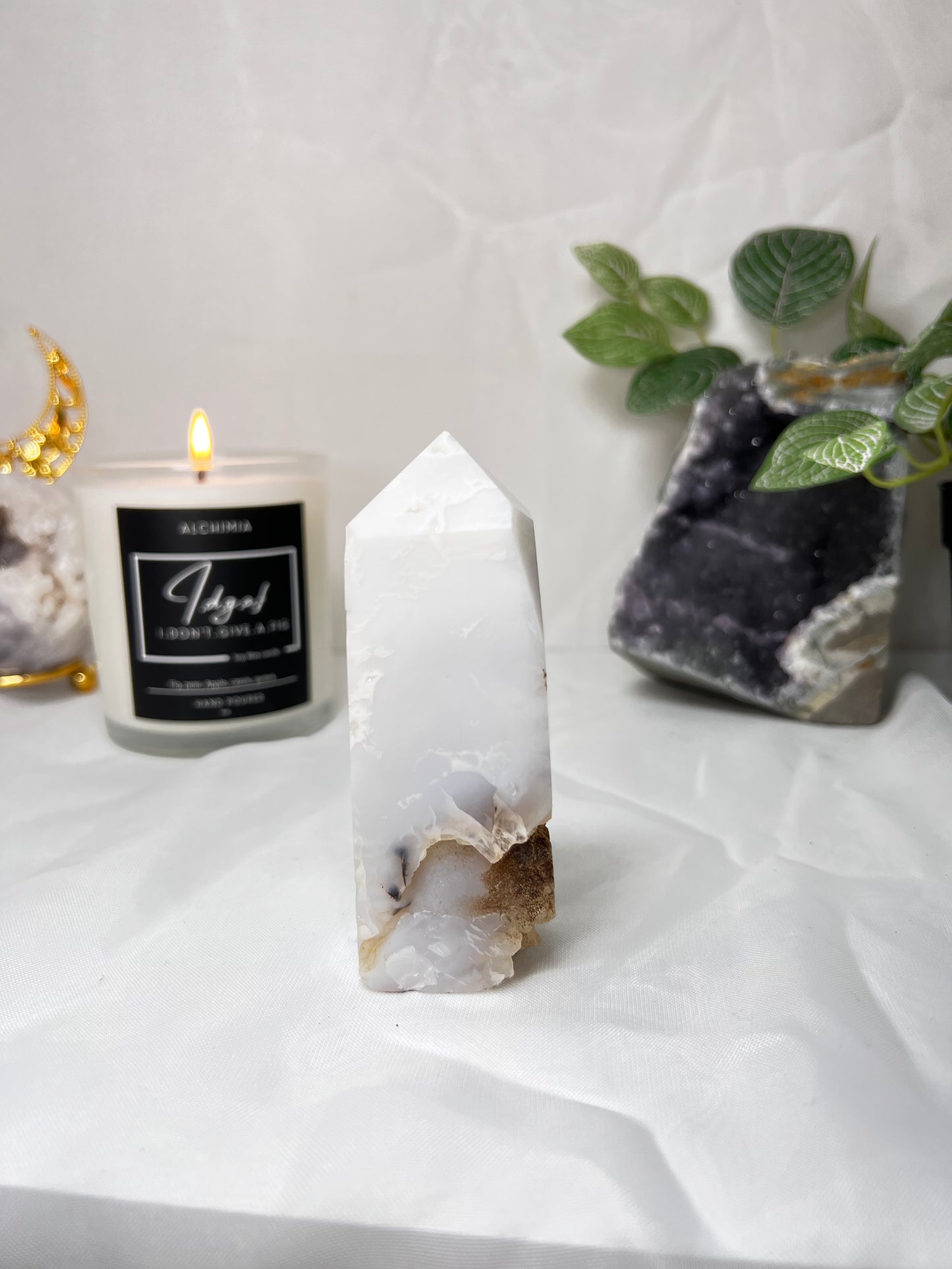 White Dendritic Druzy Agate Point