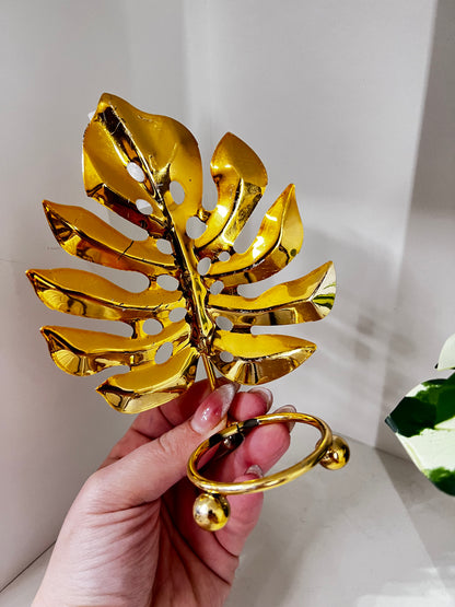 Monstera Sphere Holder