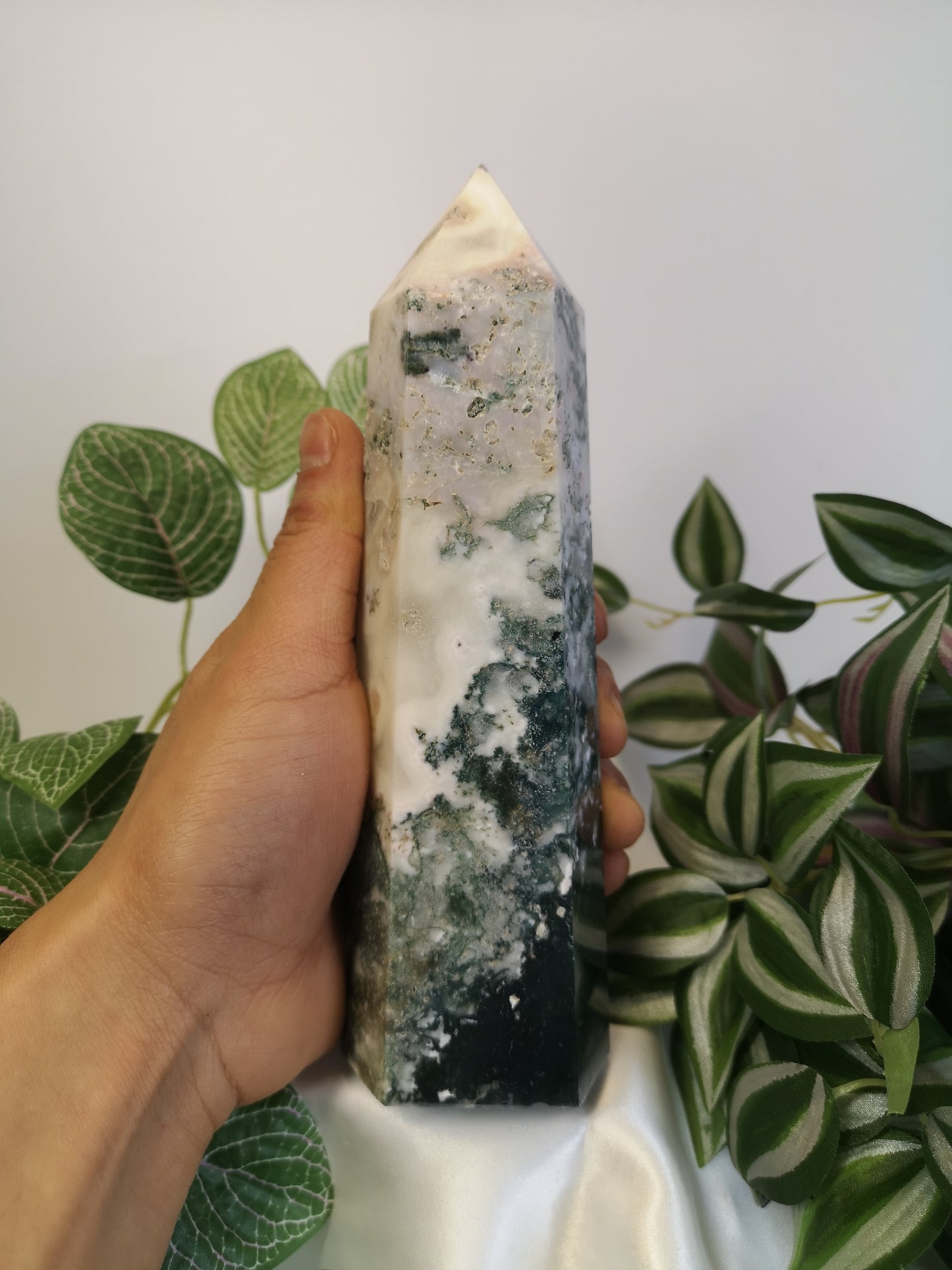 Moss agate tower 7"