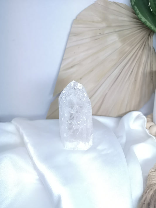 Crackle Quartz Point