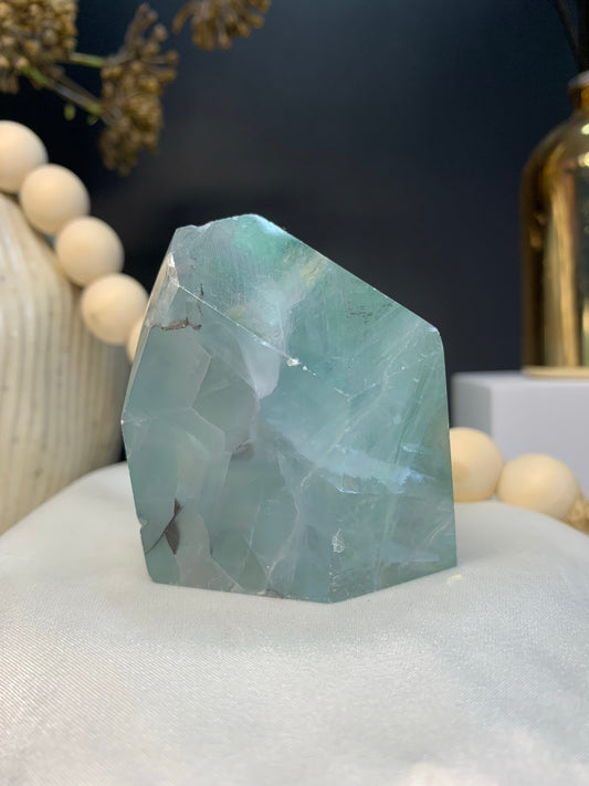 Fluorite free form